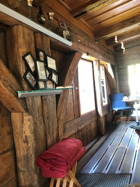 h frühstücksraum schiefes haus 1